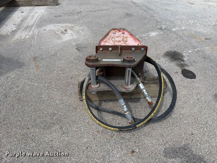 image for item FC3319 Hydraulic breaker