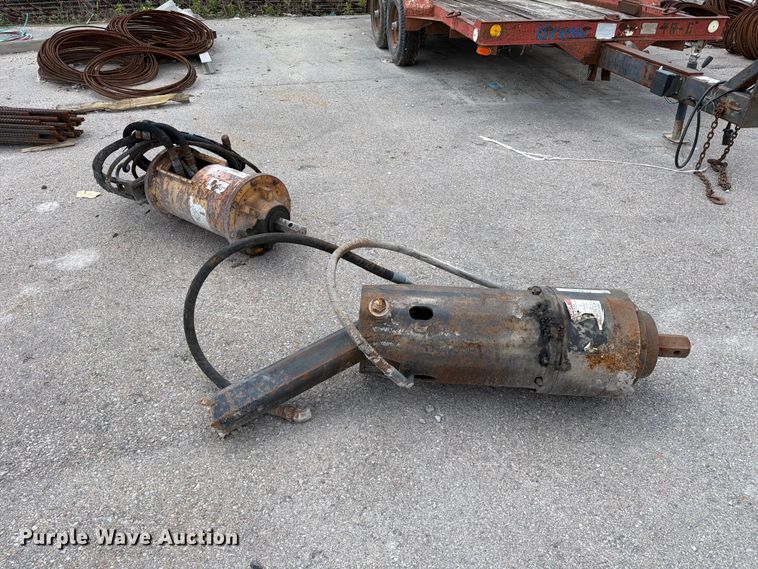 image for item FC3320 (2) hydraulic auger drivers