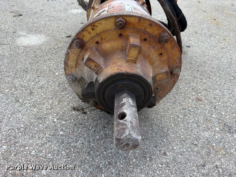 image for item FC3320 (2) hydraulic auger drivers