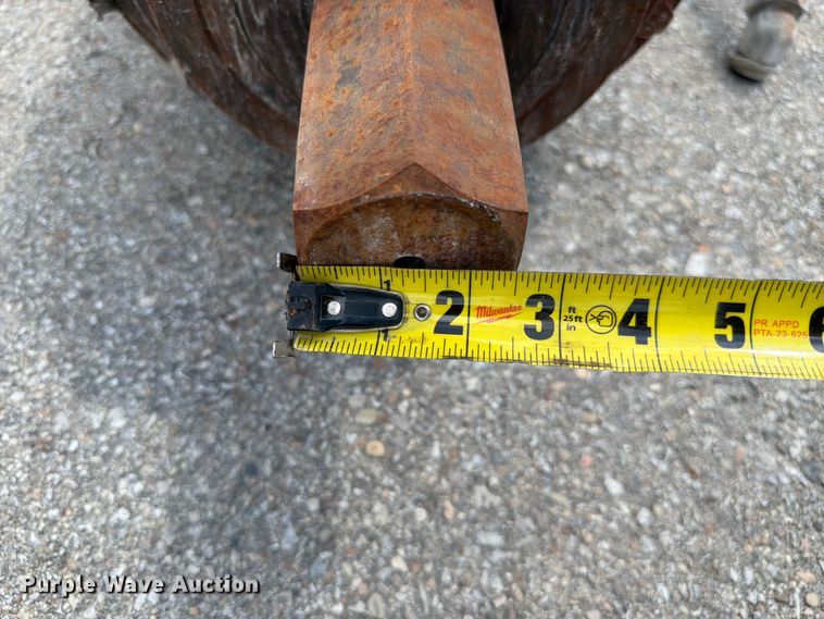image for item FC3320 (2) hydraulic auger drivers