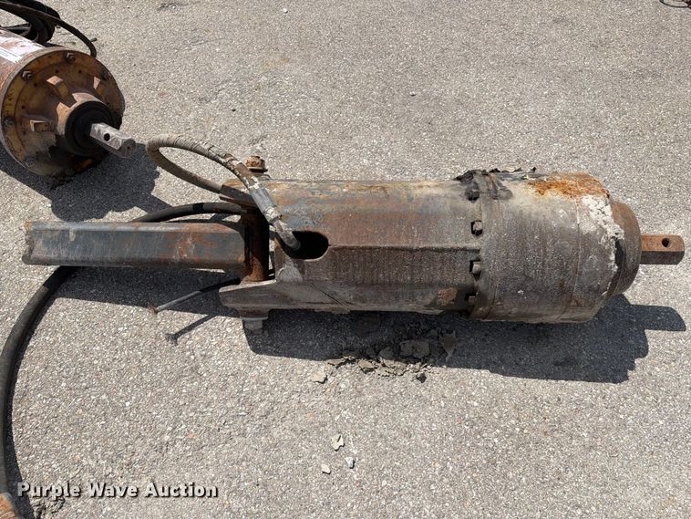 image for item FC3320 (2) hydraulic auger drivers