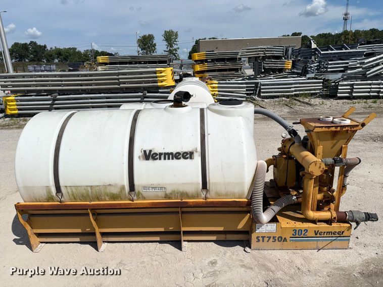 image for item FC3321 2000 Vermeer ST750A fluid supply and mixing system.