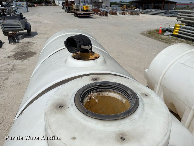 image for item FC3321 2000 Vermeer ST750A fluid supply and mixing system.