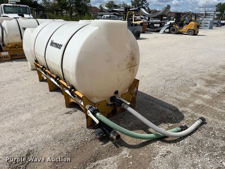 image for item FC3321 2000 Vermeer ST750A fluid supply and mixing system.