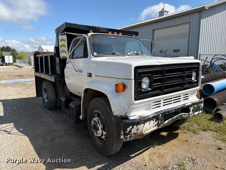 image for item FC3323 1987 GMC C6 dump truck