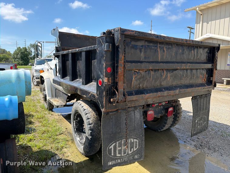 image for item FC3323 1987 GMC C6 dump truck