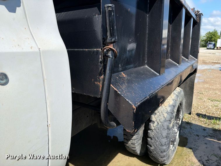 image for item FC3323 1987 GMC C6 dump truck
