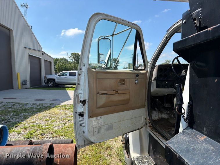 image for item FC3323 1987 GMC C6 dump truck