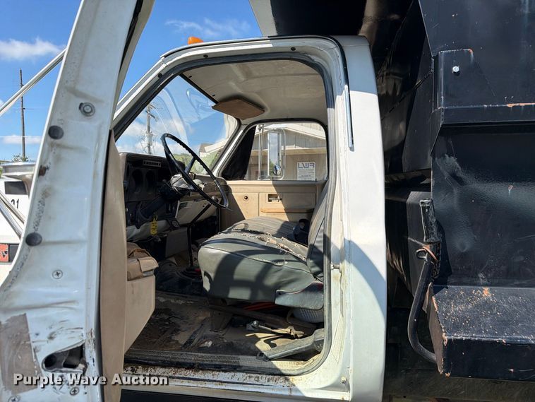 image for item FC3323 1987 GMC C6 dump truck