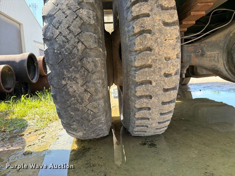 image for item FC3323 1987 GMC C6 dump truck
