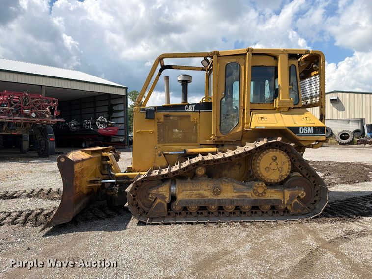 image for item FC3326 1999 Caterpillar D6M dozer