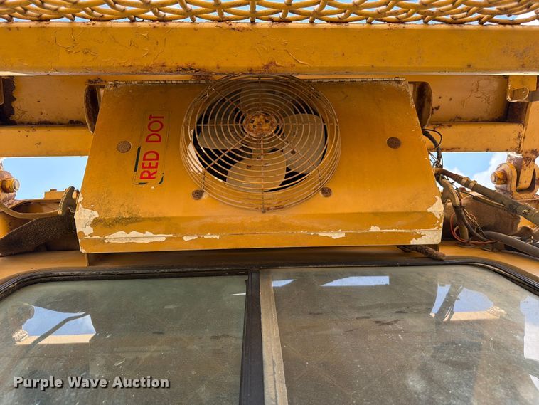 image for item FC3326 1999 Caterpillar D6M dozer