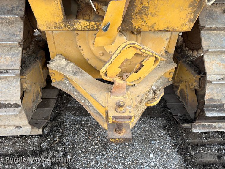 image for item FC3326 1999 Caterpillar D6M dozer