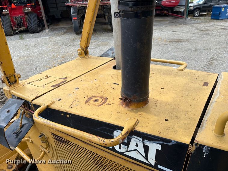 image for item FC3326 1999 Caterpillar D6M dozer