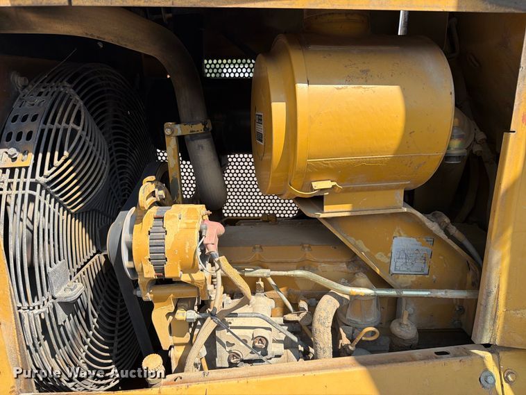 image for item FC3326 1999 Caterpillar D6M dozer