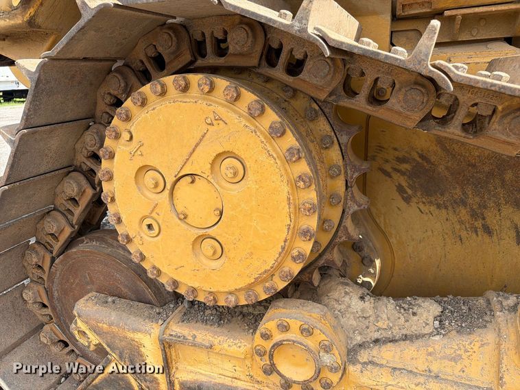 image for item FC3326 1999 Caterpillar D6M dozer