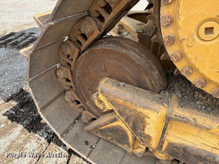 image for item FC3326 1999 Caterpillar D6M dozer