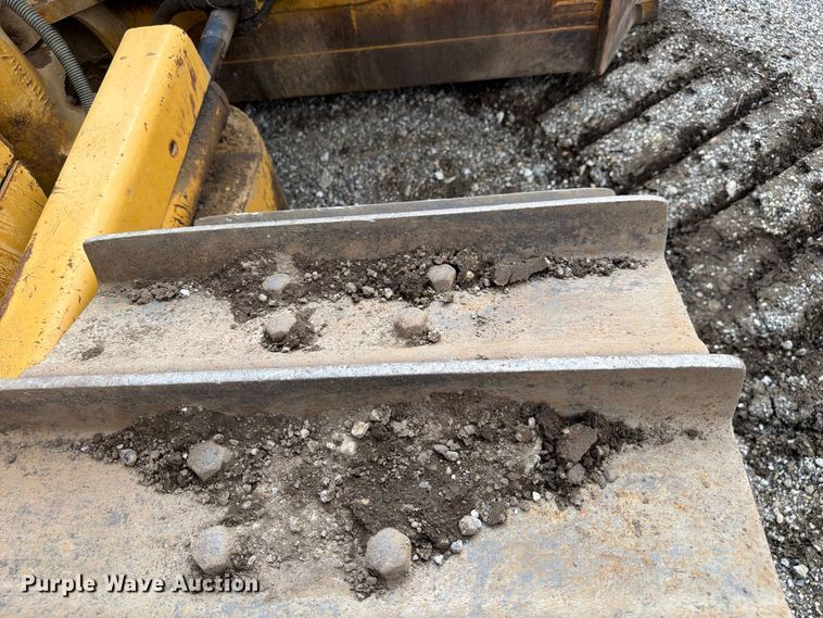 image for item FC3326 1999 Caterpillar D6M dozer