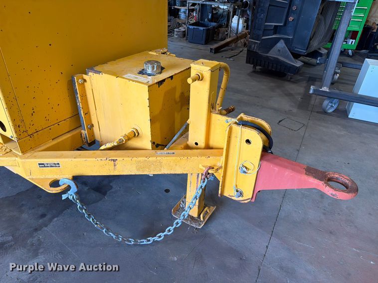 image for item FC3329 2000 International Inc UP70B cable puller