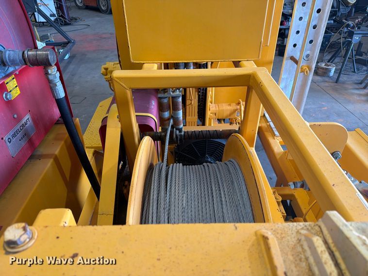 image for item FC3329 2000 International Inc UP70B cable puller