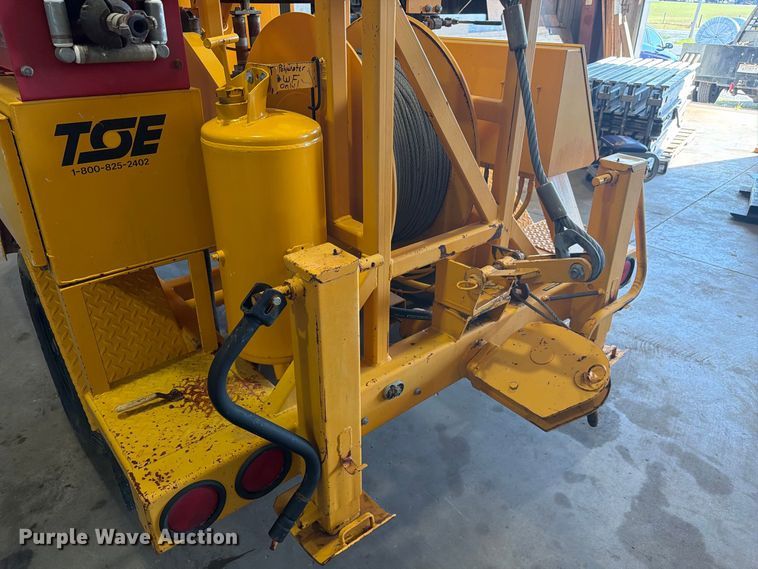 image for item FC3329 2000 International Inc UP70B cable puller