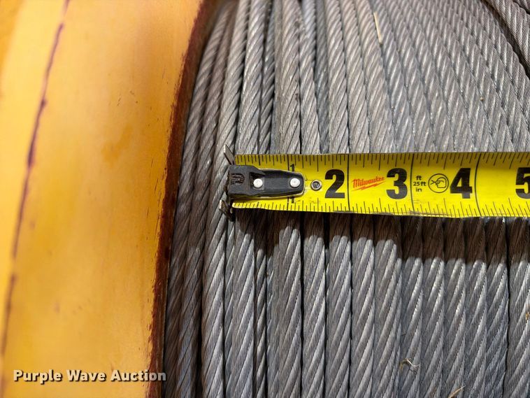 image for item FC3329 2000 International Inc UP70B cable puller