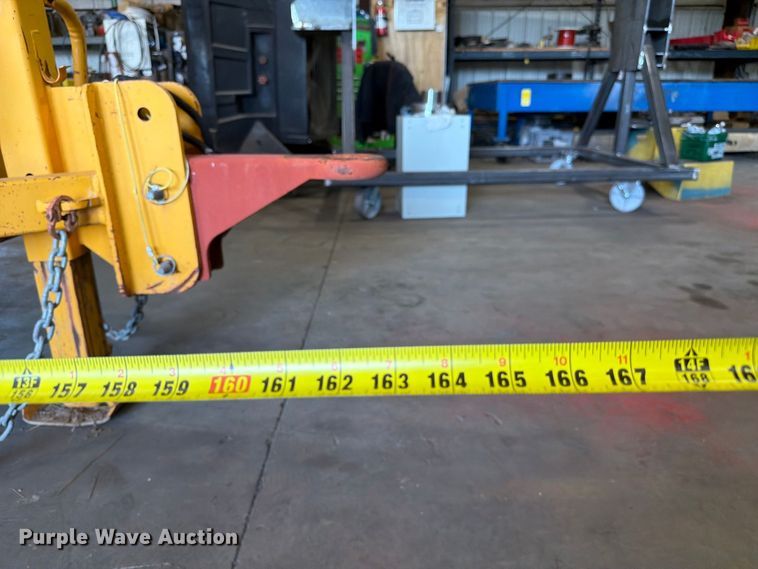 image for item FC3329 2000 International Inc UP70B cable puller