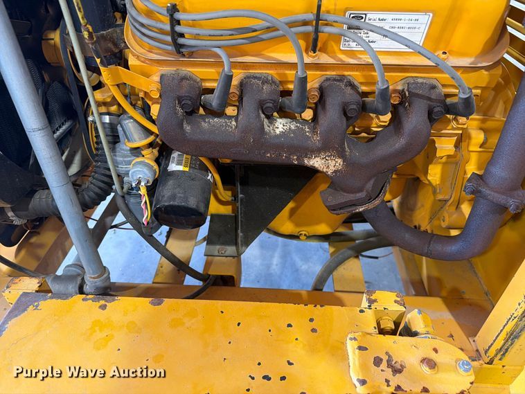 image for item FC3329 2000 International Inc UP70B cable puller
