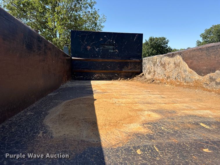 image for item FC4205 2011 International 7400 SBA 4X2 dump truck