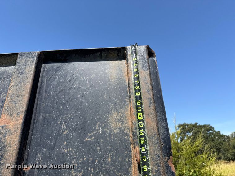 image for item FC4205 2011 International 7400 SBA 4X2 dump truck