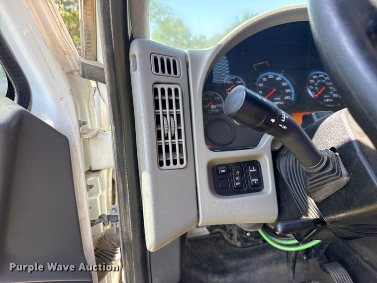 image for item FC4205 2011 International 7400 SBA 4X2 dump truck
