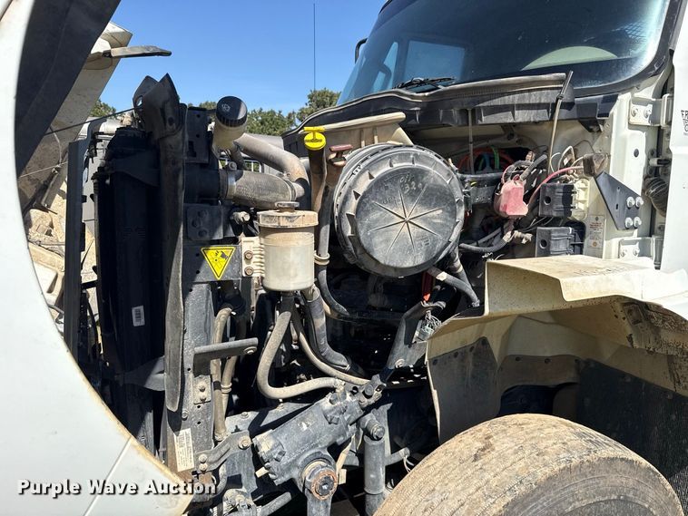 image for item FC4205 2011 International 7400 SBA 4X2 dump truck