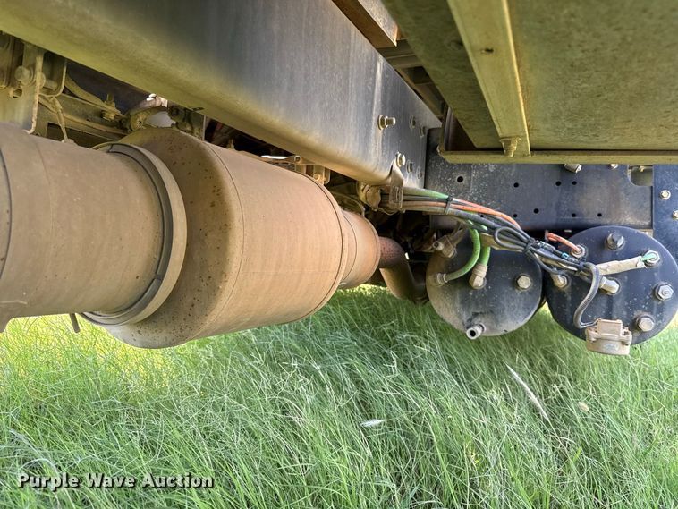 image for item FC4205 2011 International 7400 SBA 4X2 dump truck