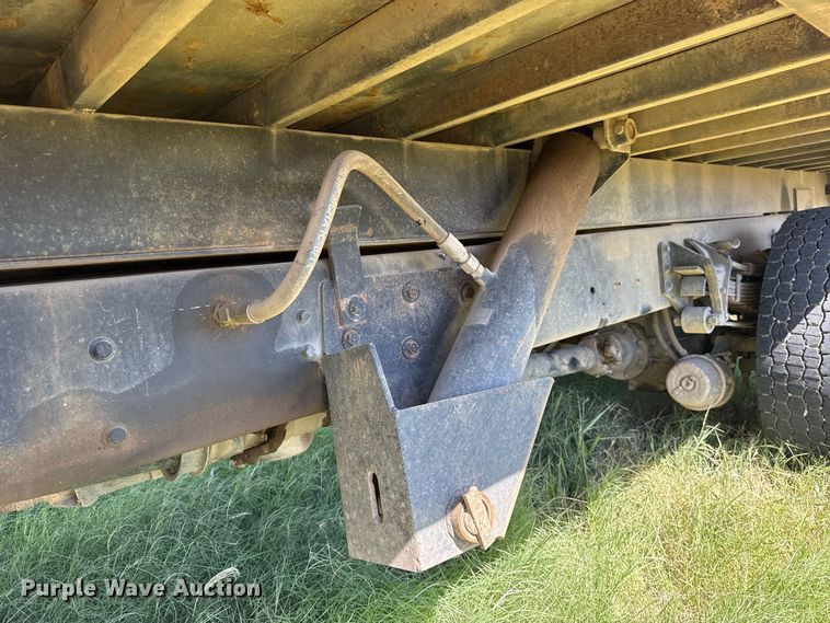 image for item FC4205 2011 International 7400 SBA 4X2 dump truck