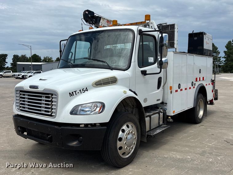 image for item FG0616 2011 Freightliner M2 Business Class utility / service truck