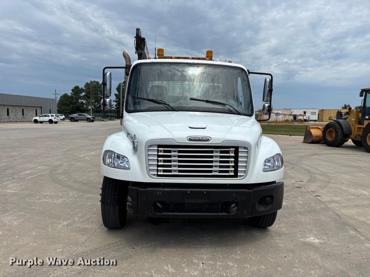 image for item FG0616 2011 Freightliner M2 Business Class utility / service truck