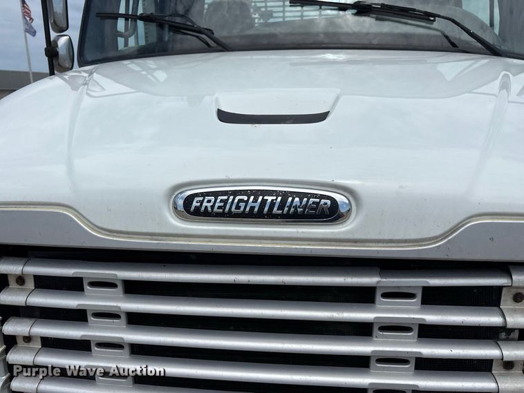 image for item FG0616 2011 Freightliner M2 Business Class utility / service truck