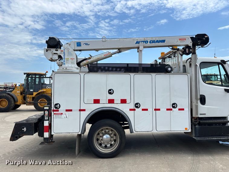 image for item FG0616 2011 Freightliner M2 Business Class utility / service truck