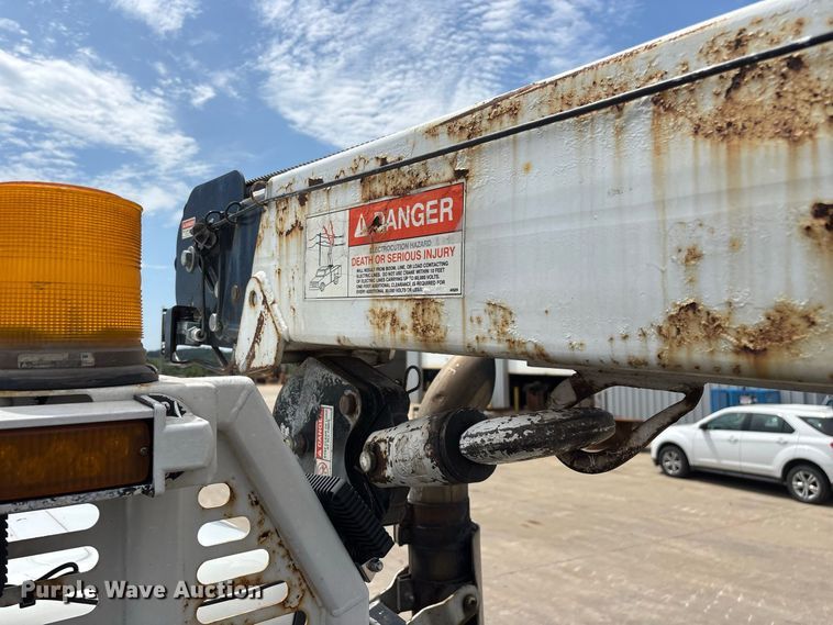 image for item FG0616 2011 Freightliner M2 Business Class utility / service truck