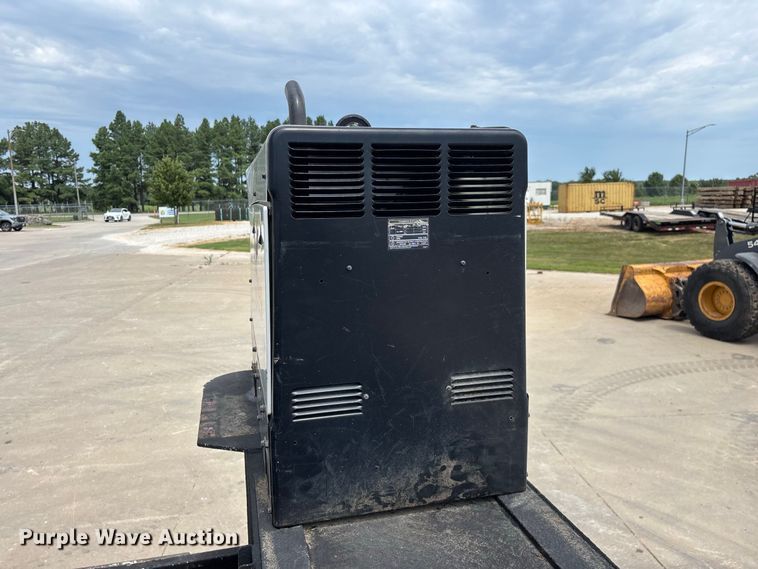 image for item FG0616 2011 Freightliner M2 Business Class utility / service truck