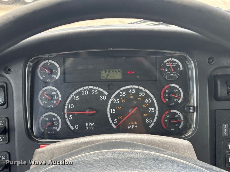 image for item FG0616 2011 Freightliner M2 Business Class utility / service truck
