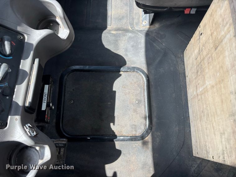 image for item FG0616 2011 Freightliner M2 Business Class utility / service truck