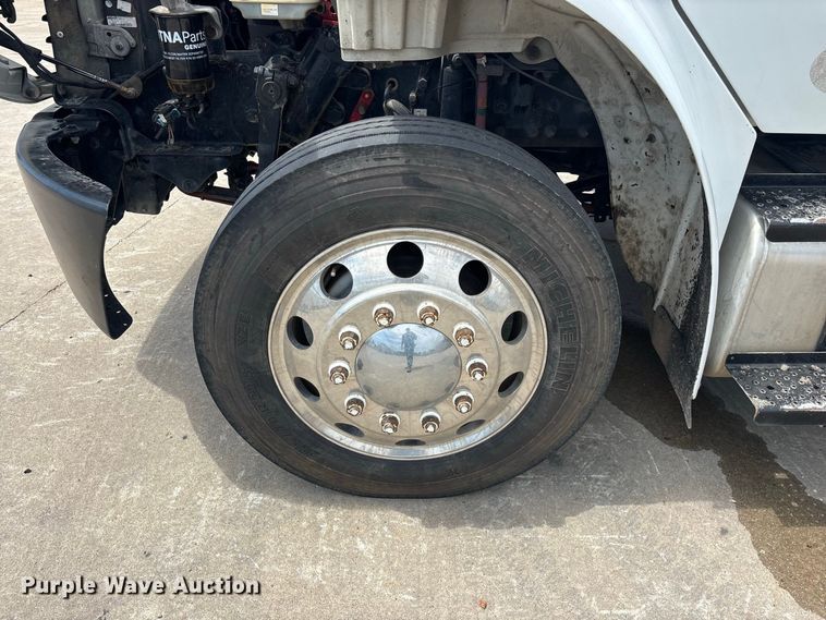 image for item FG0616 2011 Freightliner M2 Business Class utility / service truck