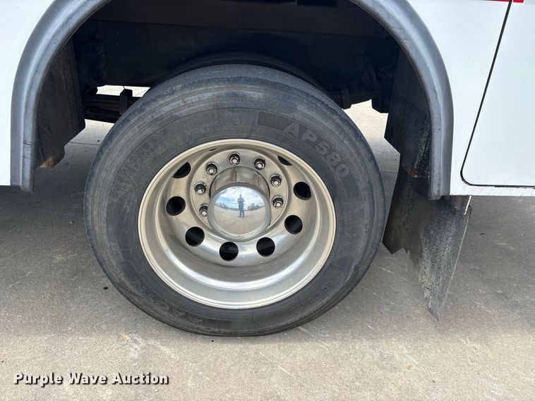 image for item FG0616 2011 Freightliner M2 Business Class utility / service truck