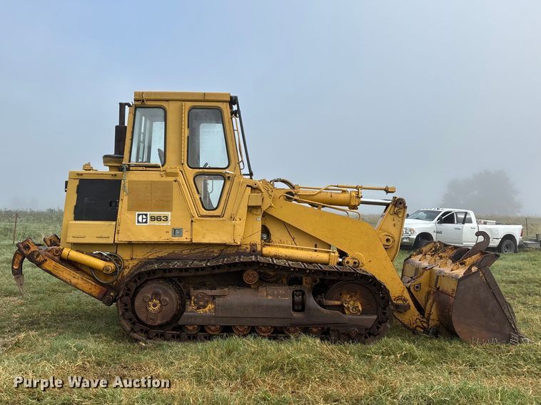 image for item FG0619 1981 Caterpillar 963LGP track loader