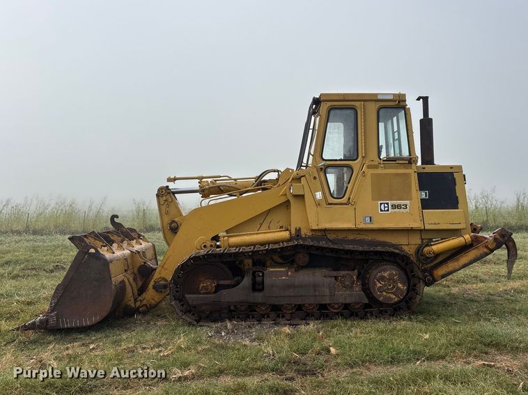 image for item FG0619 1981 Caterpillar 963LGP track loader