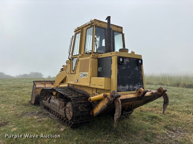 image for item FG0619 1981 Caterpillar 963LGP track loader