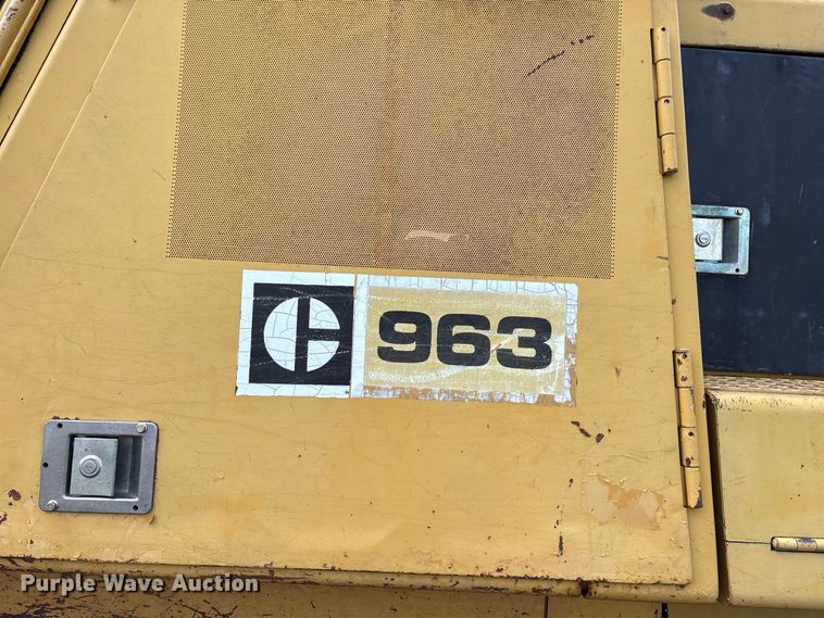 image for item FG0619 1981 Caterpillar 963LGP track loader