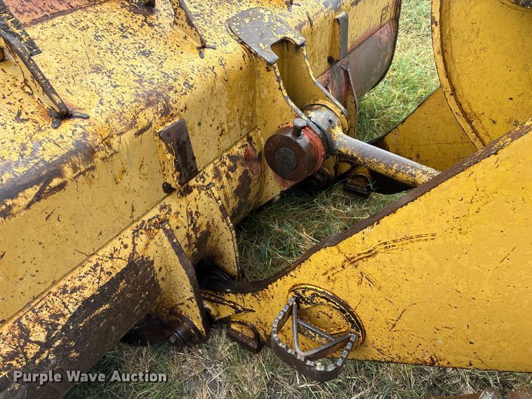 image for item FG0619 1981 Caterpillar 963LGP track loader