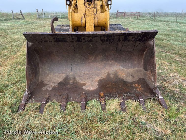 image for item FG0619 1981 Caterpillar 963LGP track loader